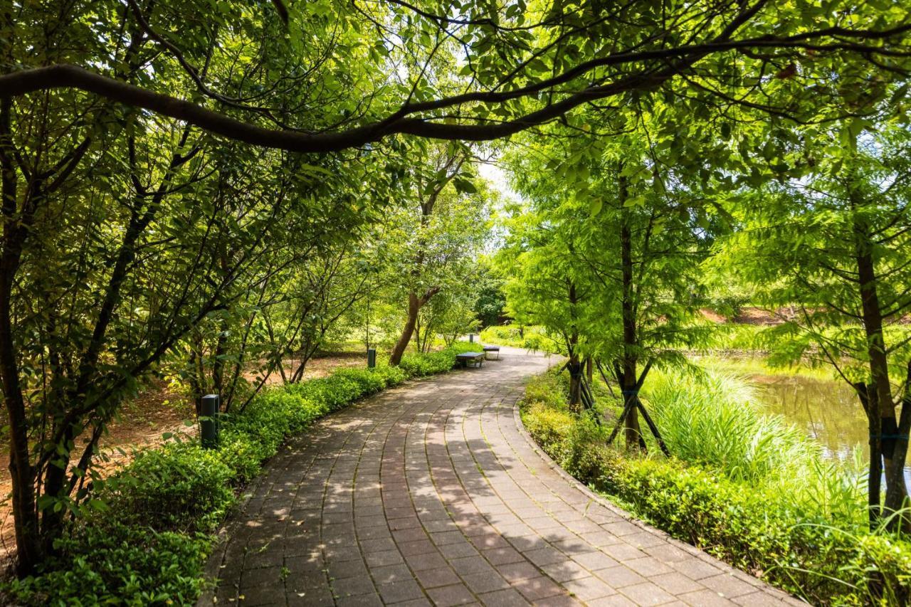 South Garden Hotels And Resorts Таоюань Экстерьер фото