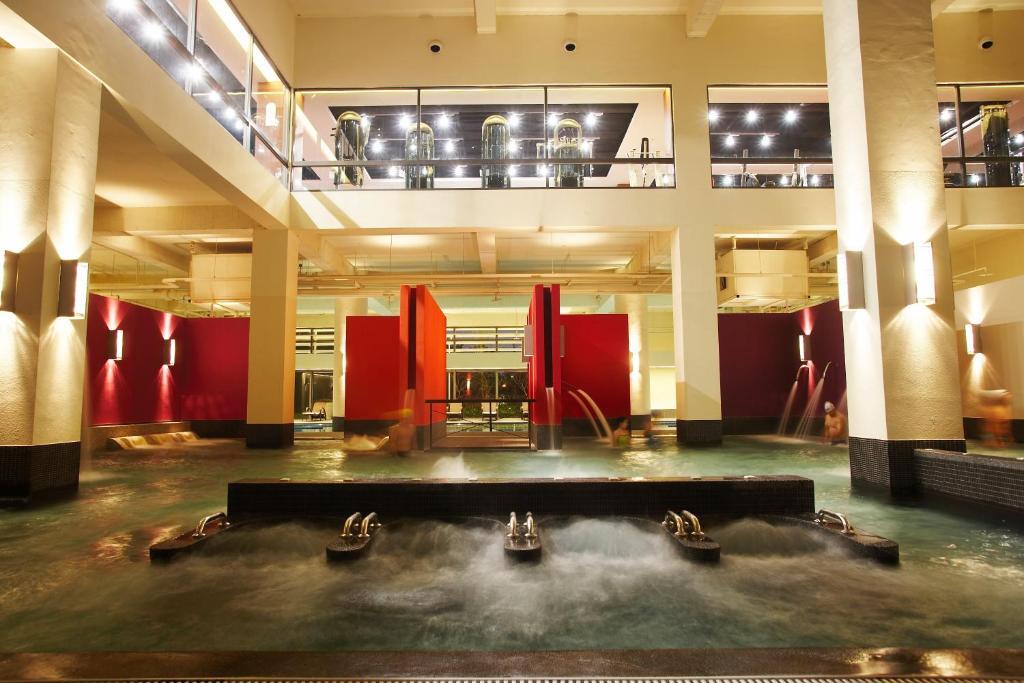 South Garden Hotels And Resorts Таоюань Экстерьер фото