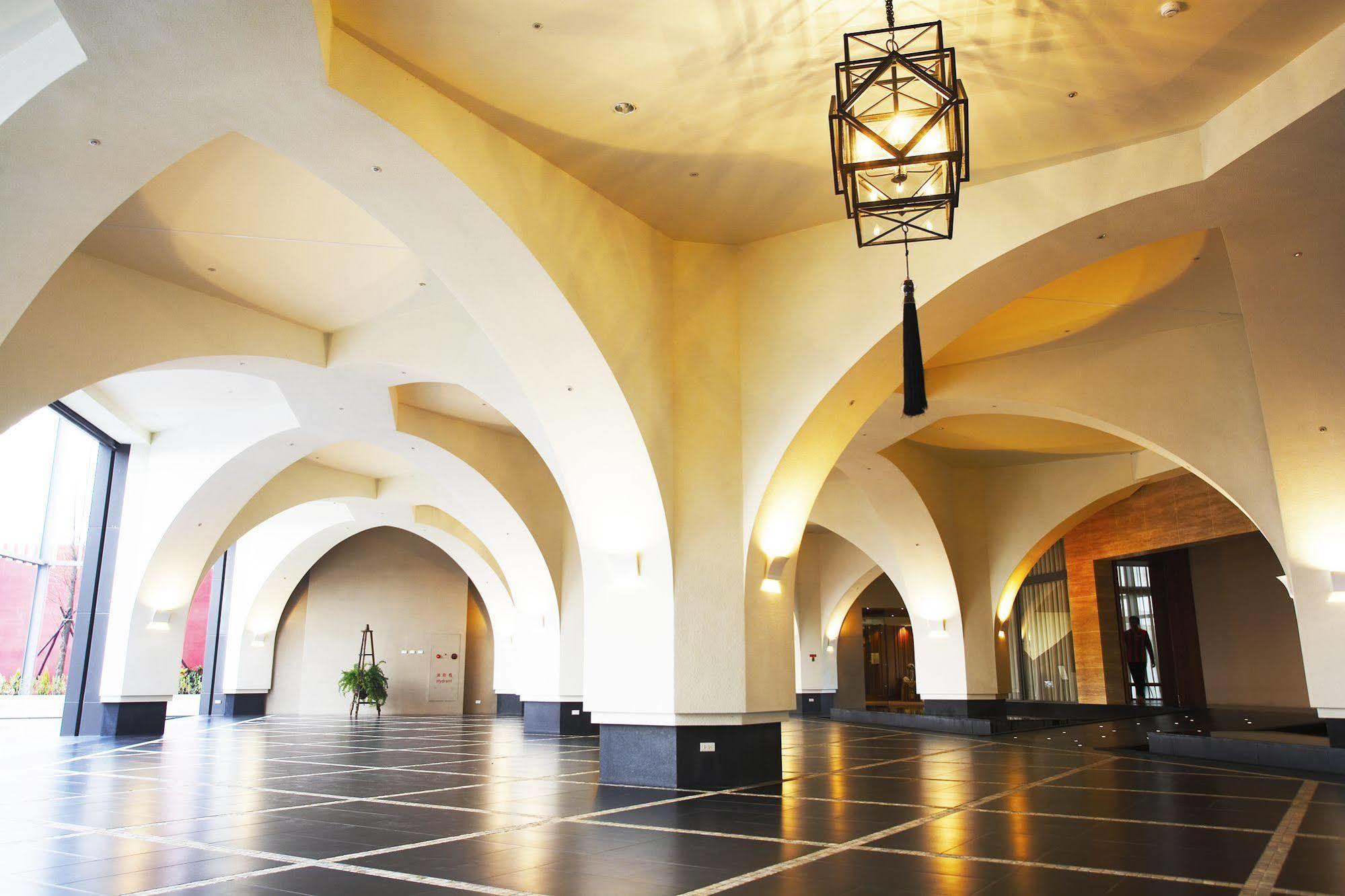South Garden Hotels And Resorts Таоюань Экстерьер фото