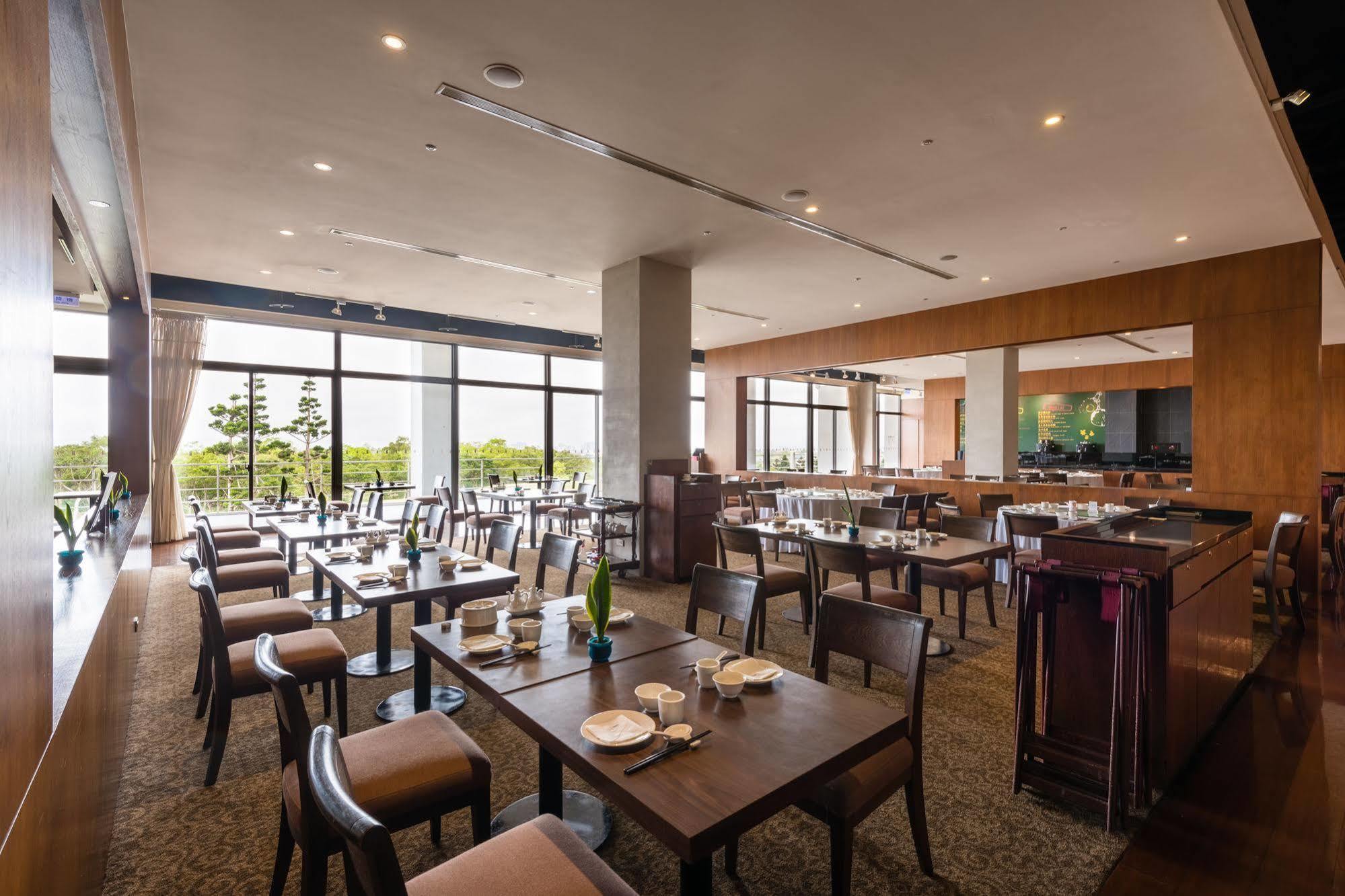 South Garden Hotels And Resorts Таоюань Экстерьер фото